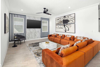 330 Strand Dr in Melbourne Beach, FL - Foto de edificio - Building Photo