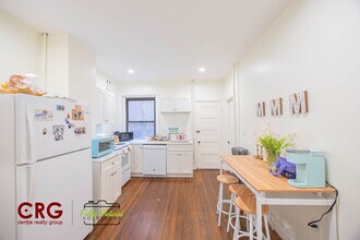 1855 Beacon St, Unit 1 in Brookline, MA - Building Photo - Building Photo