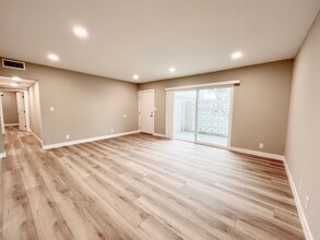 408 Cll Cinco in Montebello, CA - Building Photo - Building Photo