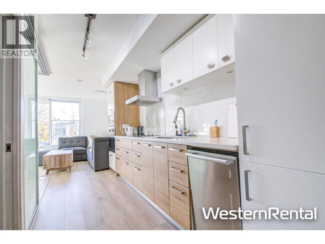 1783 Manitoba St in Vancouver, BC - Building Photo - Building Photo