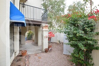 5054 E Siesta Dr in Phoenix, AZ - Building Photo - Building Photo