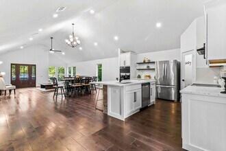 112 Glen Haven in Livingston, TX - Foto de edificio - Building Photo