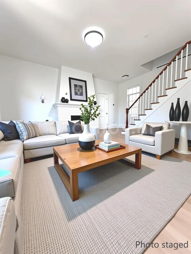 property at 11 Floyd Pl