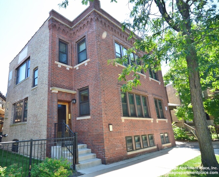 1809 W. Patterson in Chicago, IL - Foto de edificio