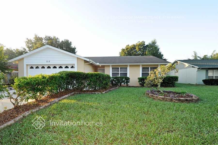 717 Sunlit Ct in Brandon, FL - Building Photo