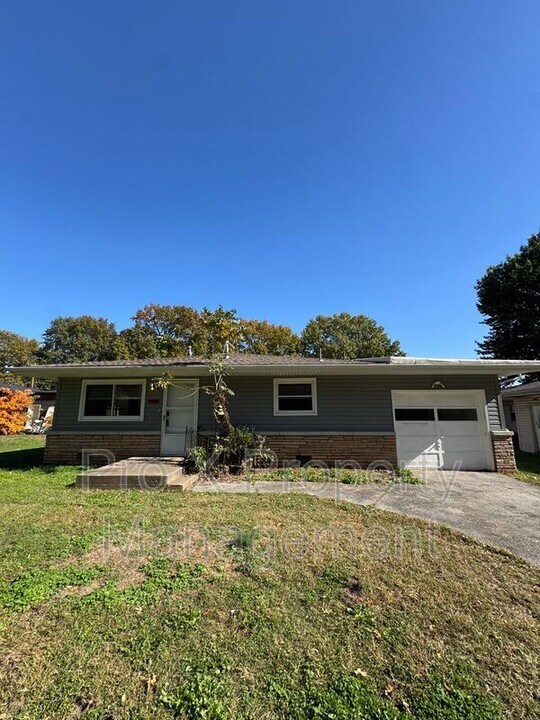 2116 S Delaware Ave in Springfield, MO - Building Photo