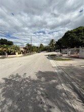 1350 SW 13th St in Miami, FL - Building Photo - Building Photo