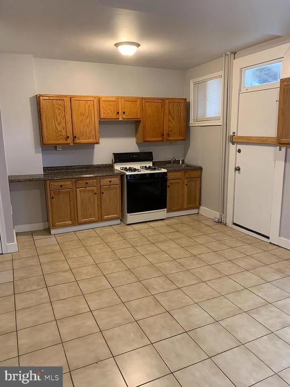 3157 Elmora Ave in Baltimore, MD - Building Photo - Building Photo