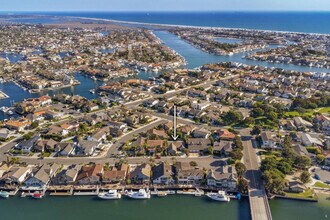 3672 Seascape Dr in Huntington Beach, CA - Building Photo - Building Photo