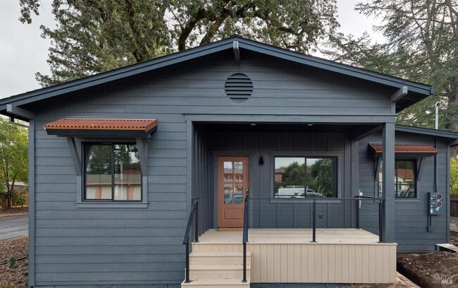 property at 735 Hunt Ave