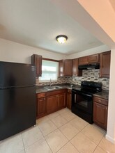 2210 SW 45th St in Fort Lauderdale, FL - Building Photo - Building Photo