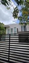 3790 Oak Ave in Miami, FL - Building Photo