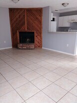 1652 Cedar Lake Dr, Unit D in Baton Rouge, LA - Building Photo