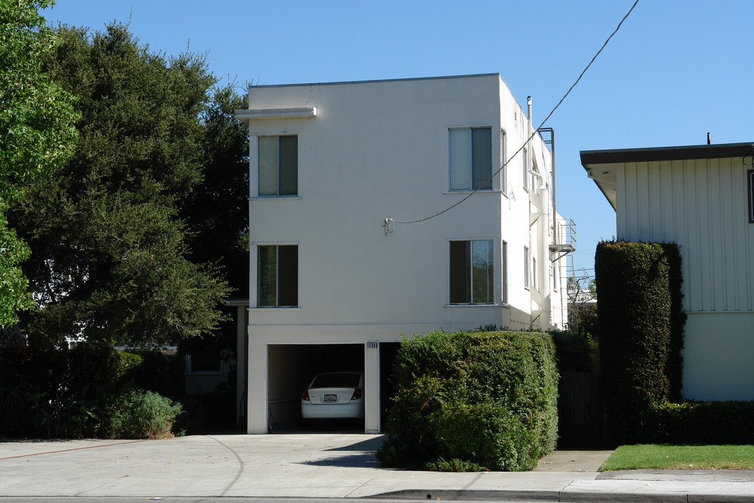 1238 El Camino Real in Burlingame, CA - Foto de edificio