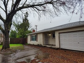 1914 Freida Ct in Modesto, CA - Building Photo