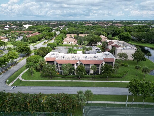 10110 Cedar Point Blvd in Boynton Beach, FL - Building Photo - Building Photo