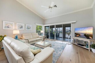 13040 Castle Harbour Dr in Naples, FL - Foto de edificio - Building Photo