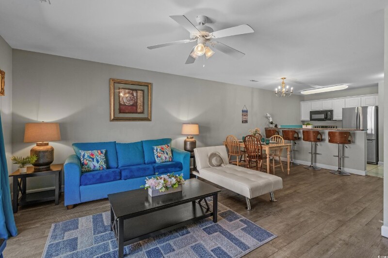 2101 Firebird Ln in Myrtle Beach, SC - Building Photo