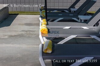 980 N Buttonwillow Cir in Palm Springs, CA - Building Photo - Building Photo