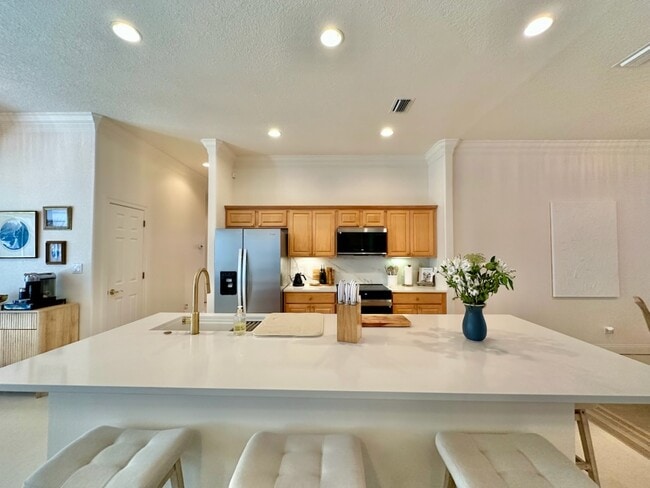 property at 181 Kel-Wen Cir