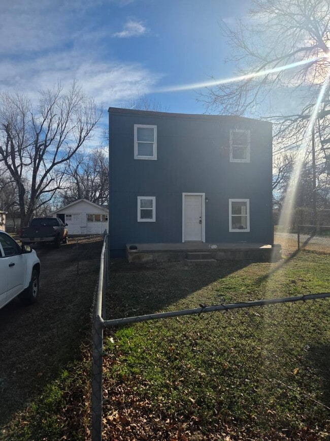 property at 616 10th St