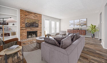 Lake Eden Apartments & Townhomes in Columbus, OH - Building Photo - Building Photo