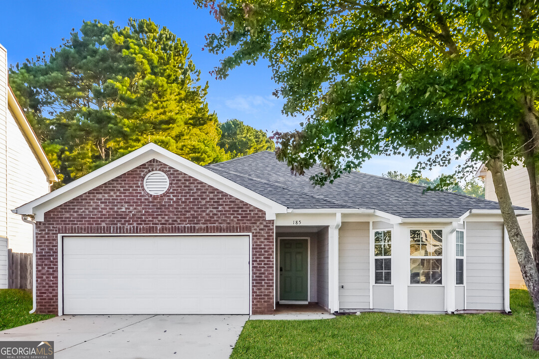 185 Lakeside Point in Covington, GA - Building Photo