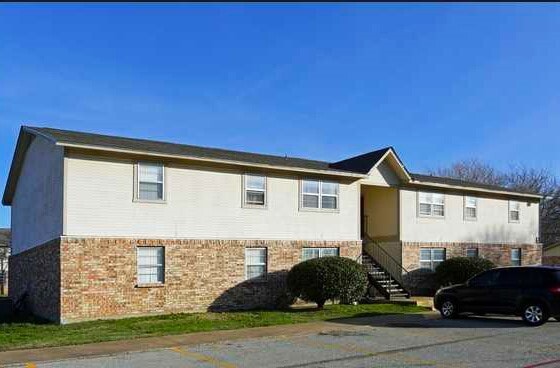 property at 401 N Shady Shores Rd