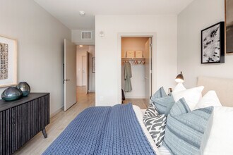 AVRA at RidgeGate Station in Lone Tree, CO - Foto de edificio - Interior Photo