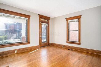 925 Mt Pleasant Ave in Columbus, OH - Building Photo - Building Photo