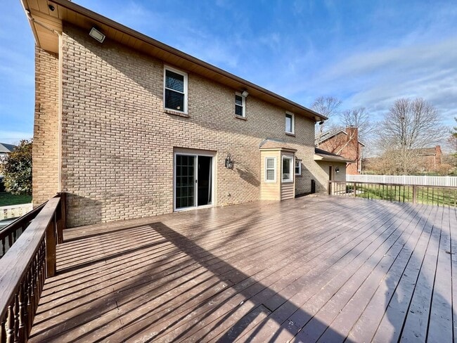 property at 7184 Gregory Creek Ln