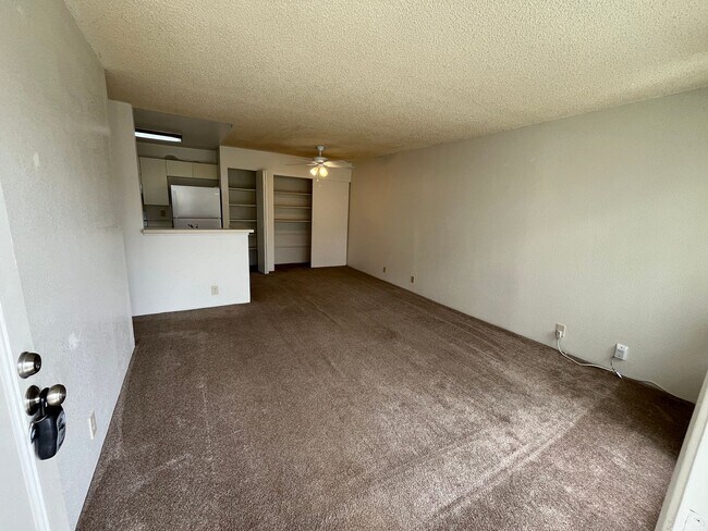 94-1505-1505 Waipio Uka St in Waipahu, HI - Building Photo - Building Photo