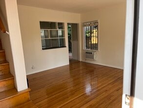 1346 S Cloverdale Ave, Unit None in Los Angeles, CA - Building Photo - Building Photo