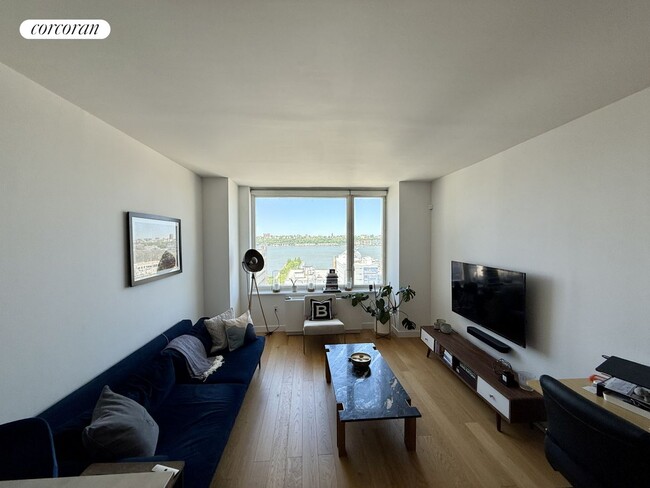 property at 550 W 45th St