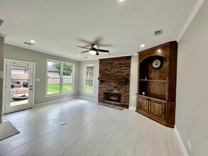 1155 River Oak View Dr in Memphis, TN - Building Photo - Building Photo