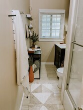 5248 W Olympic Blvd, Unit 5250 in Los Angeles, CA - Building Photo - Building Photo