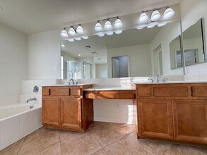 11428 Belmont Lake Dr in Las Vegas, NV - Building Photo - Building Photo