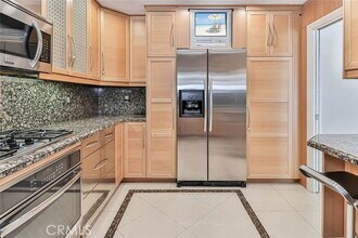 19051 Los Alimos St in Los Angeles, CA - Building Photo - Building Photo