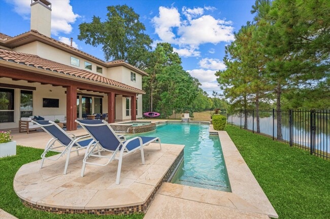property at 19 Paloma Bend Pl