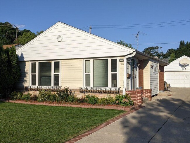 property at 554 Robertson St