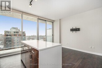 300 Lisgar St in Ottawa, ON - Building Photo - Building Photo