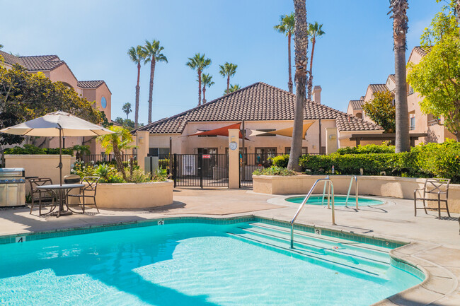 Heritage Pointe Senior Apartments in Redondo Beach, CA - Foto de edificio - Other