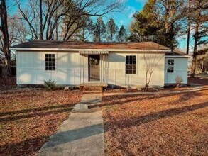 205 E Matthews St in Brookland, AR - Building Photo - Building Photo
