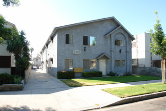 266 W Tujunga Ave in Burbank, CA - Building Photo - Building Photo