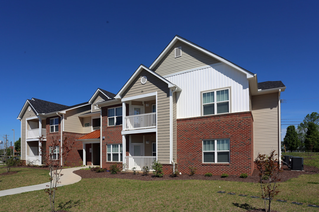 Reidsville Ridge Apartments in Reidsville, NC - Building Photo