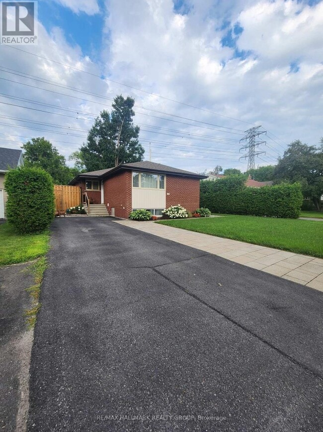 property at 1185 Woodside Dr