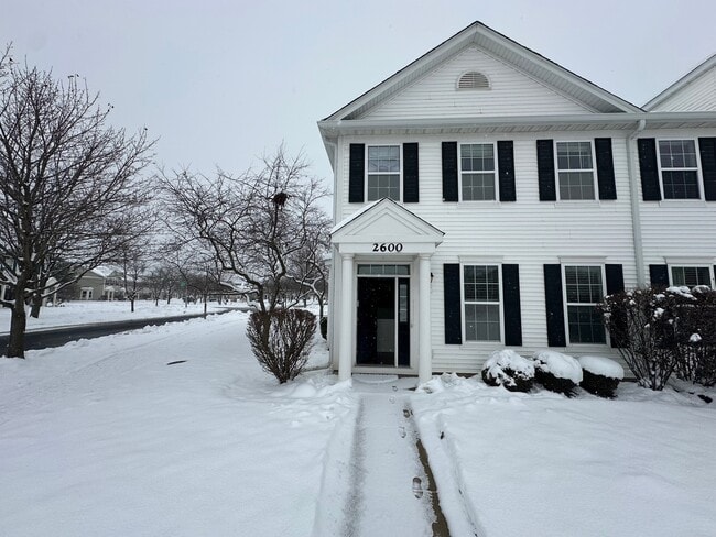 2600 Providence Ave in Aurora, IL - Building Photo - Building Photo