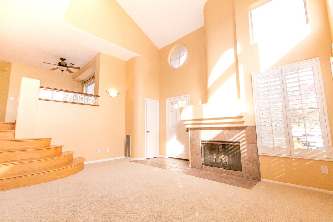 12908 Carmel Creek Rd in San Diego, CA - Building Photo