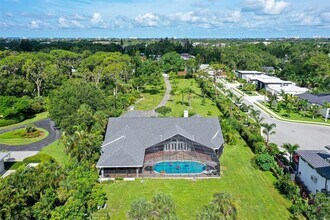 4935 Riverwood Ave in Sarasota, FL - Building Photo - Building Photo