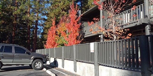 751 Tahoe Blvd in Incline Village, NV - Building Photo - Building Photo